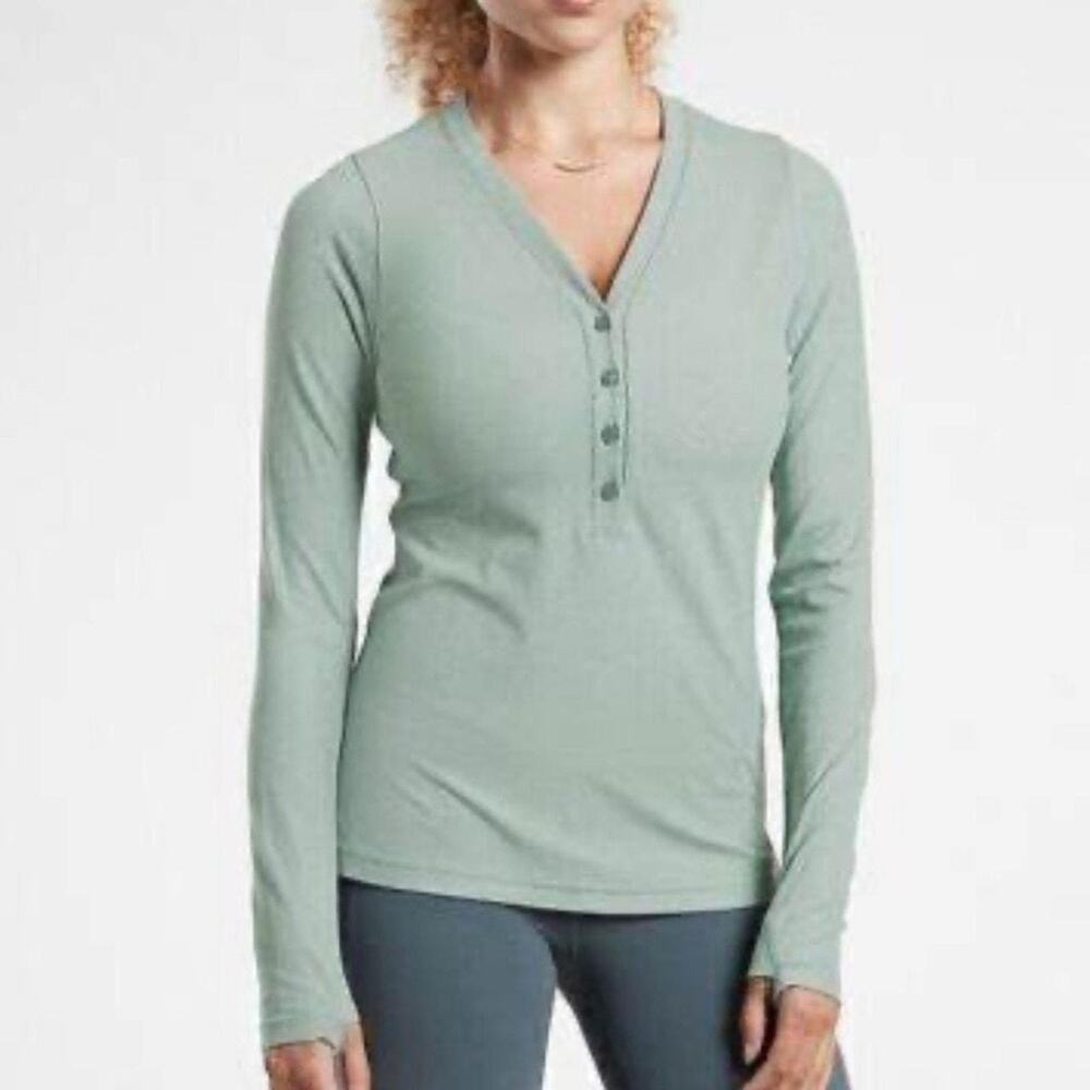 NWT Athleta M Seafoam Green Uptempo Ribbed Henley Top Work Out Athleisure